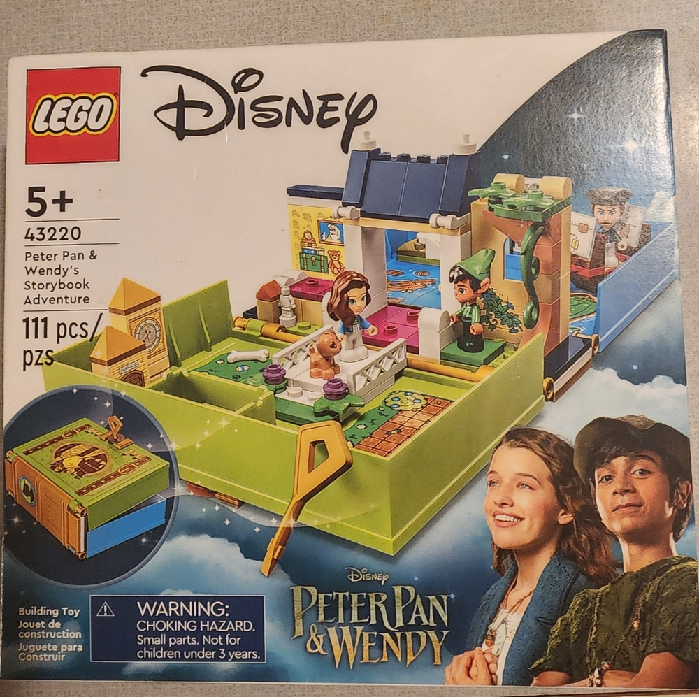 Disney Peter Pan And Wendy LEGO Set